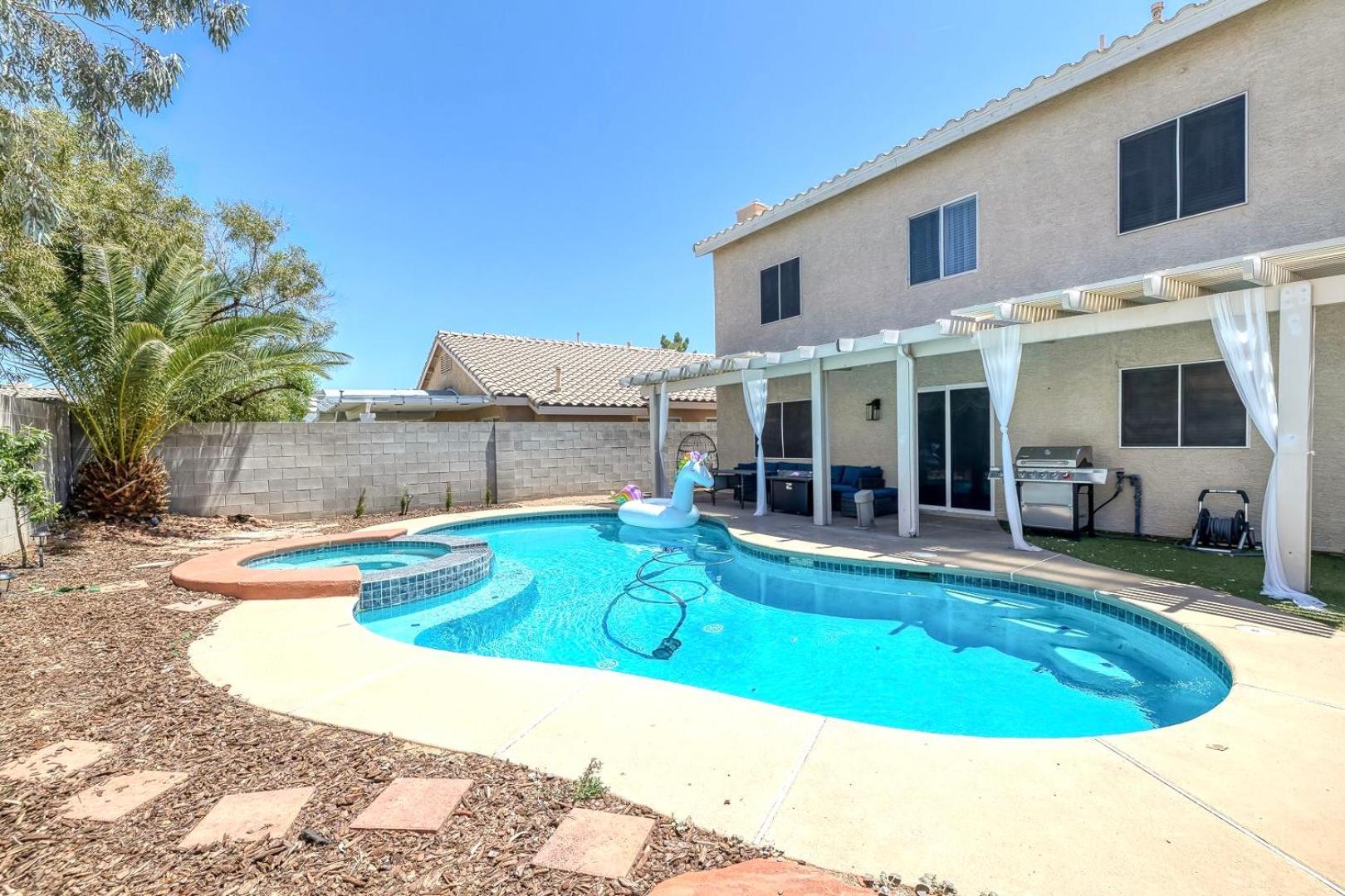 Modern Home In Las Vegas Near Strip With Pool And Jacuzzi Exteriör bild